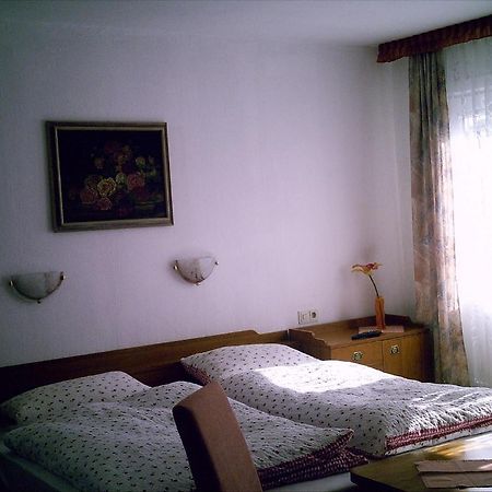 Altes Zollhaus Guest House Bad Pyrmont Room photo