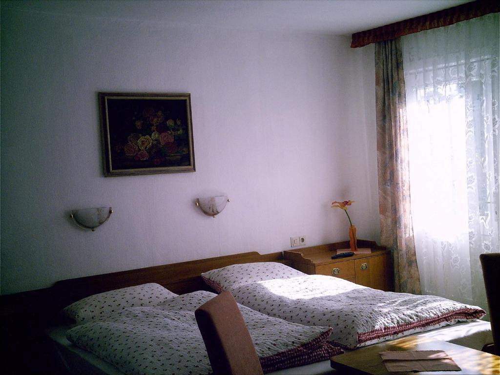Altes Zollhaus Guest House Bad Pyrmont Room photo